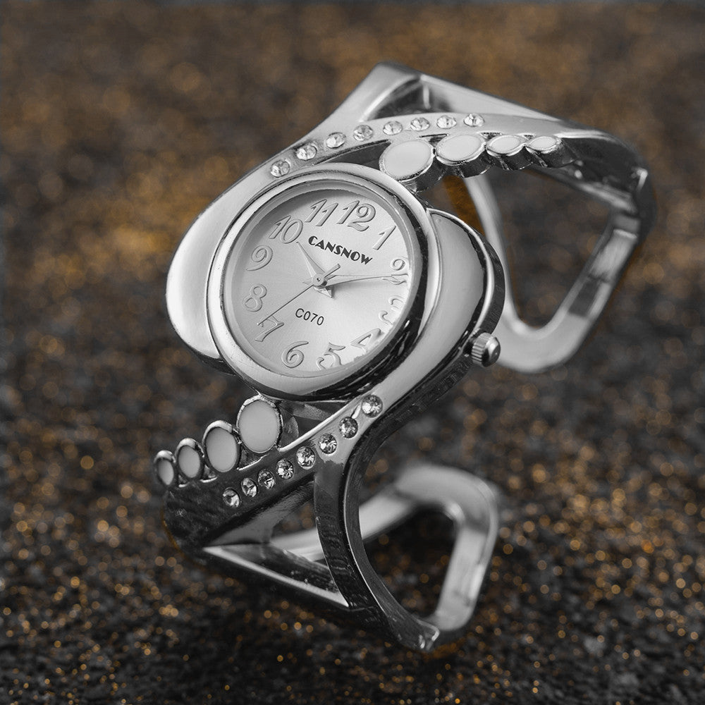 Damenarmbanduhr, kreativ geformte Luxus-Freizeituhr, ausgefallene Damenuhren, Schmuck, anspruchsvolle und stilvolle Damenuhr, einzigartige Damenuhren