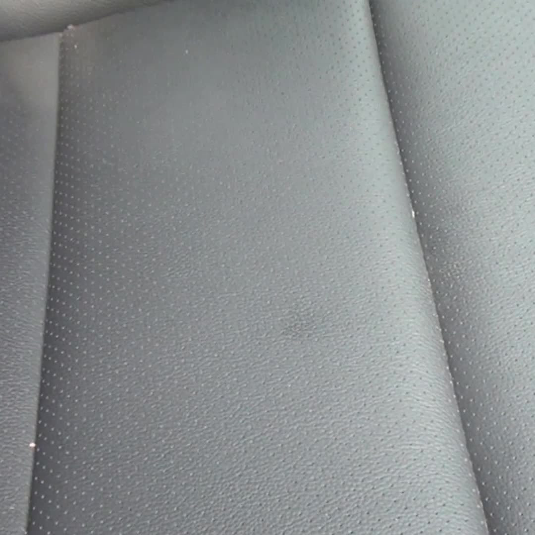 Mini aspirator auto puternic - Scapă de praf și menține interiorul mașinii curat!